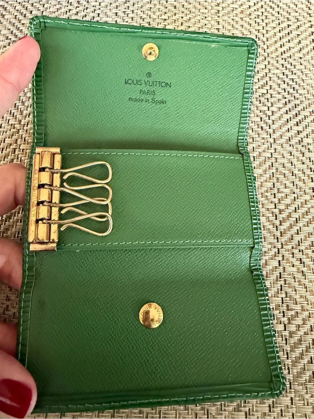 Louis Vuitton Vintage Green Epi Leather 4-Key Holder